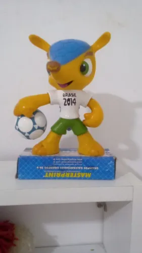 Boneco do mascote da Copa