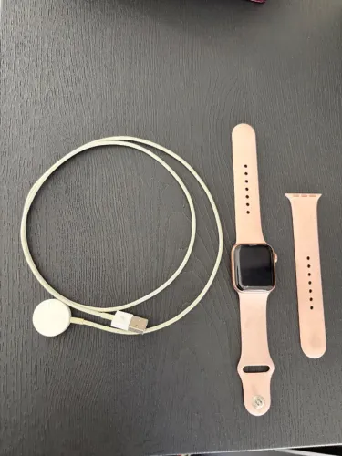  Apple Watch SE 40 mm Rose Gold 