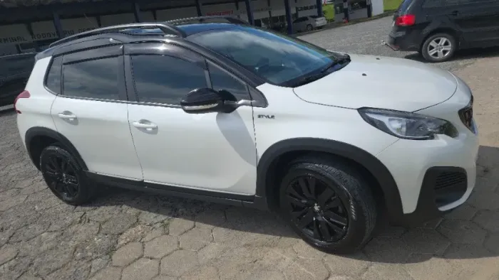 Peugeot 2008 Style 1.6 Flex 16V 5P Aut. 2023