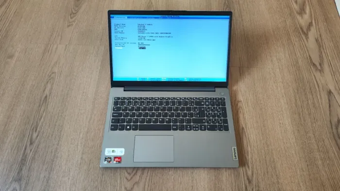 Notebook Lenovo Ideapad 3 - R7 5700U 12Gb RAM 512Gb SSD