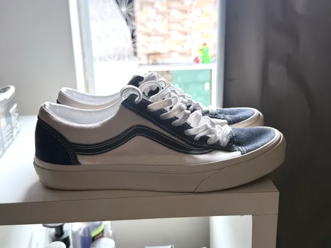 Sapato vans original número 39/40 (até tlvz 41) de coleção inédita.