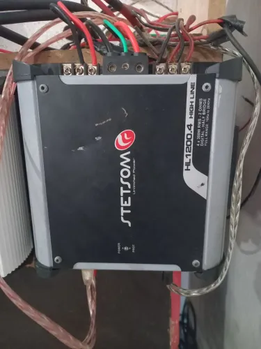 vendo um módulo amplificador stetsom 1200rms 4 canais 2 ohms