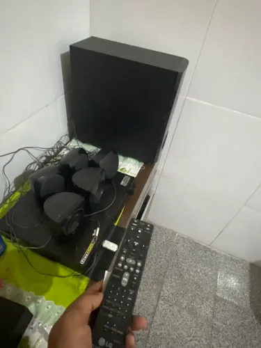 Vendo DVD Home theater DH4130 6 canas
