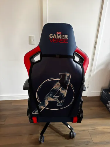 Vendo Cadeira Gamer Marvel