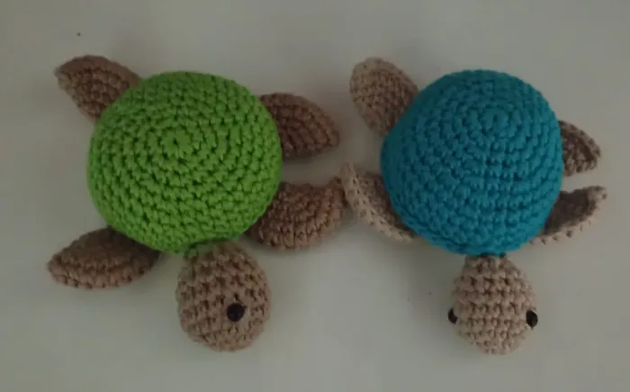 Duas tartarugas crochê 