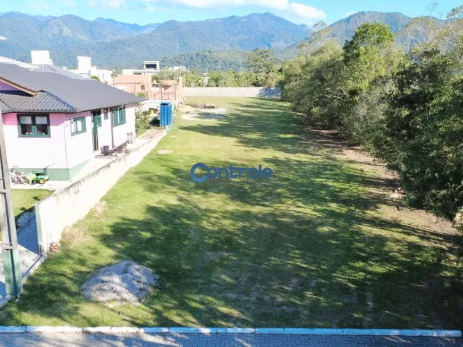 Terreno 750m² à venda no Condomínio Golden Garden - Santo Amaro da Imperatriz