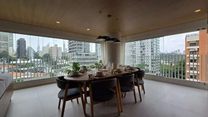 APARTAMENTO À VENDA NA VILA MADALENA, 4 SUÍTES. 3 VAGAS DE GARAGEM + DEPÓSITO.