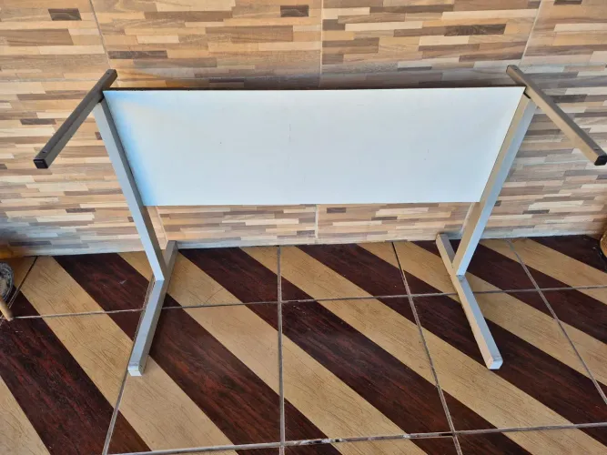 Base para mesa sem tampão tamanho: 72 cm de altura e 108 cm de largura