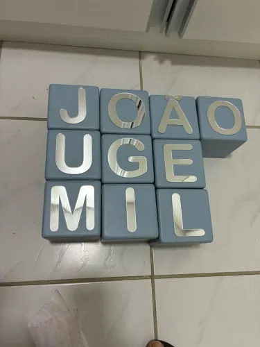 Letras  com espelho 