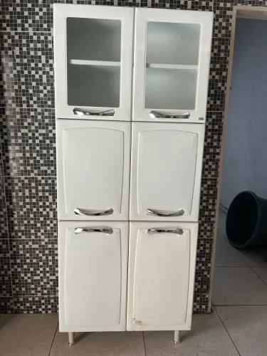 Armário de cozinha em aço com 6 portas