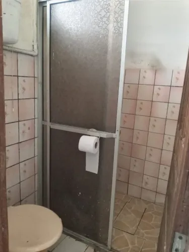 Alugo AP 2/4 por 950, na Domingos Marreiros 1760