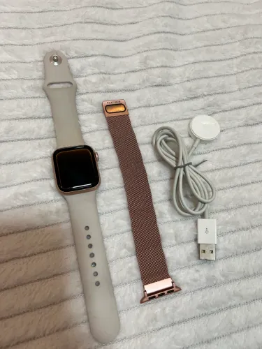 Apple Watch SE 1ª geração, 40 mm, Rose Gold cabo carregador e +1 pulseira