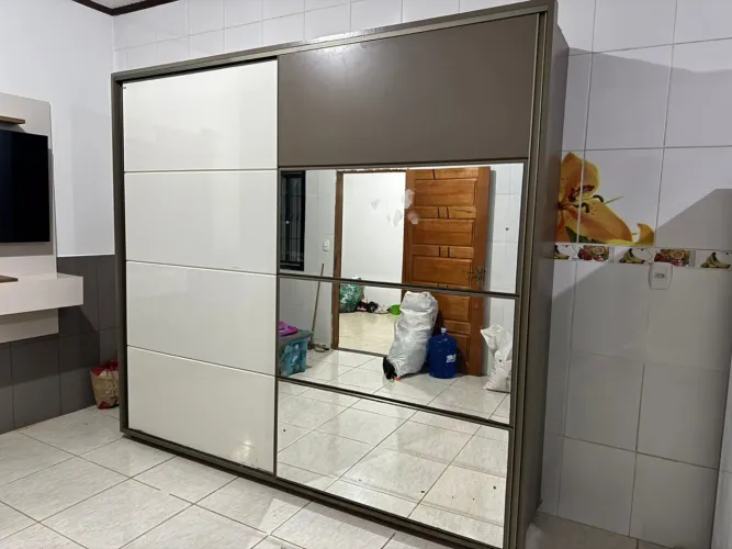 Guarda-roupas de casal