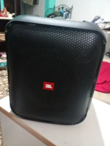 Sim JBL na caixa