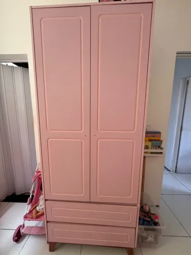 Guarda roupa e cômoda infantil
