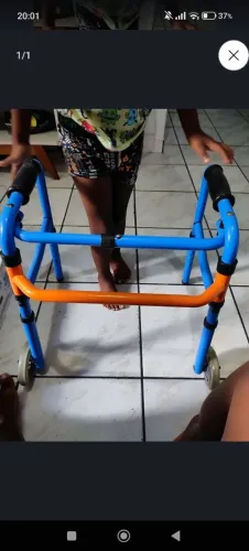 Andador ortopédico infantil 