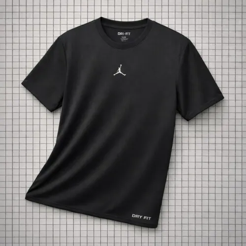 CAMISETA DRY FIT LISO ESTILO SPORTIVA PRETA