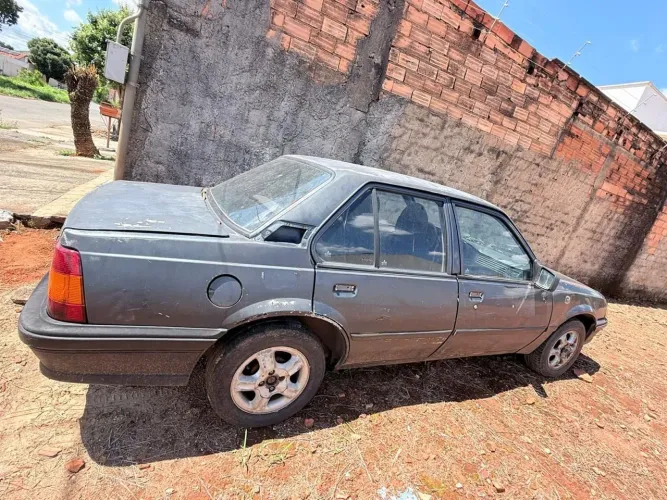 Chevrolet Monza GL 1.8 Efi/ SL/ L/ 650/barc. 2e4p (álcool) 1996