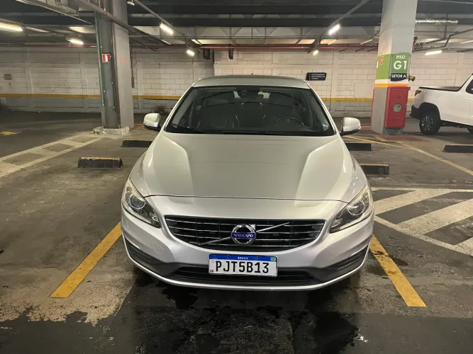 Volvo S60 T-5 Kinetic 2.0 245cv 4P 2016