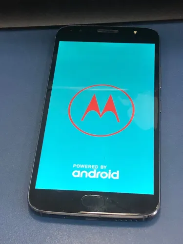 Moto G5S Plus (XT1802) com trinco na tela