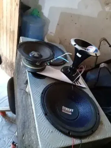Estou com um caixote de som para vender