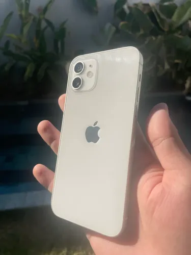 iPhone 12 impecável