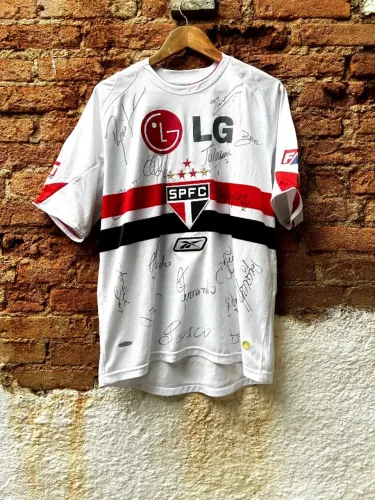 Camiseta autografada SPFC elenco de 2010