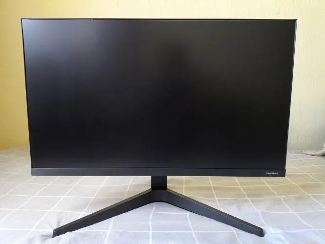 Monitor Samsung T350 24" IPS Full HD 75Hz - Estado de Novo, Completo e com Caixa
