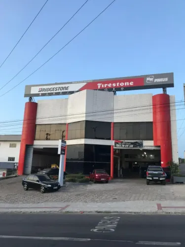 Alugo salas comerciais no 2º piso da loja RR Pneus