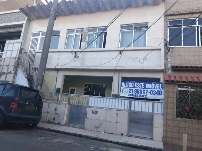 Alugo! Excelente Casa Térrea, em condomínio, no bairro de Vista Alegre.
