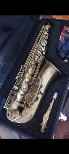 Sax alto Eagle envelhecido 