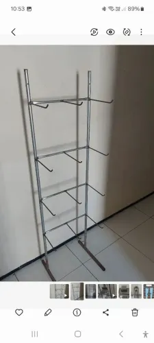 Expositor de ferro