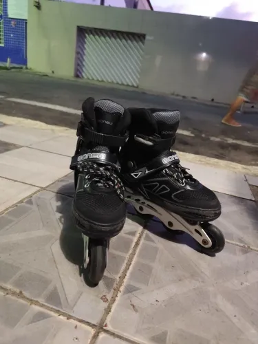 Patins Preto - Usado e em Bom Estado