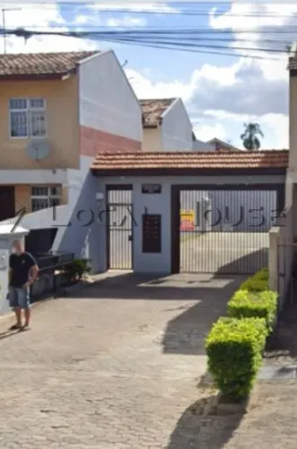 Sobrado à venda em Curitiba, Boqueirão, com 3 quartos, 90m²