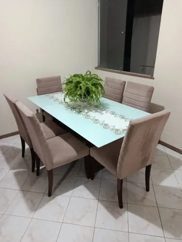 Vende - se mesa c/6 cadeiras