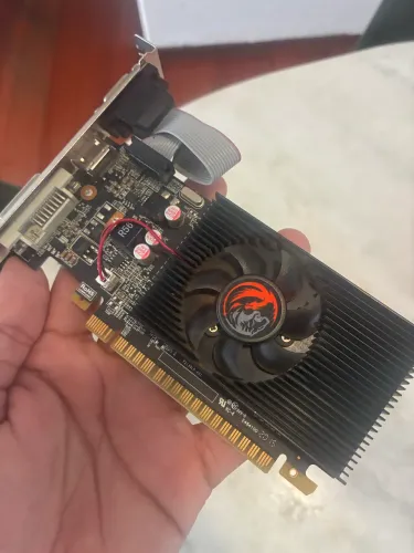 Placa de vídeo NVIDIA GT 730 2GB
