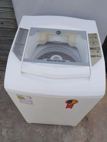 Vendo máquina de lavar Brastemp 8k conservado 6 meses de garantia