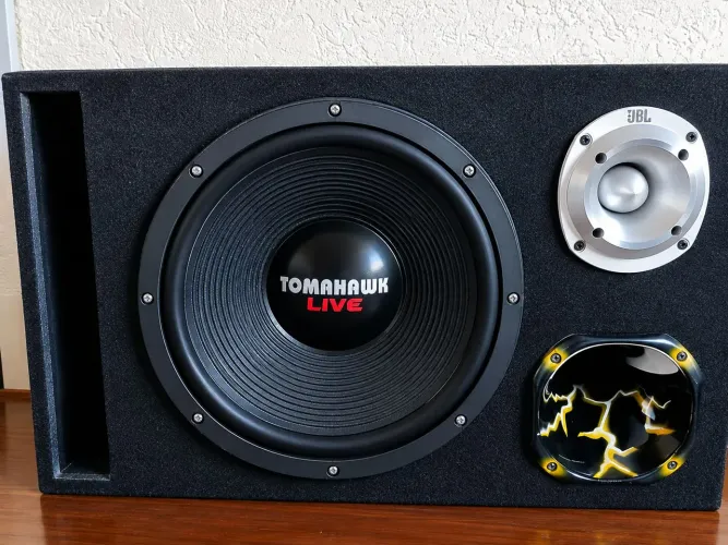 CAIXA TRIO COM ALTO-FALANTE DE 15" + JBL