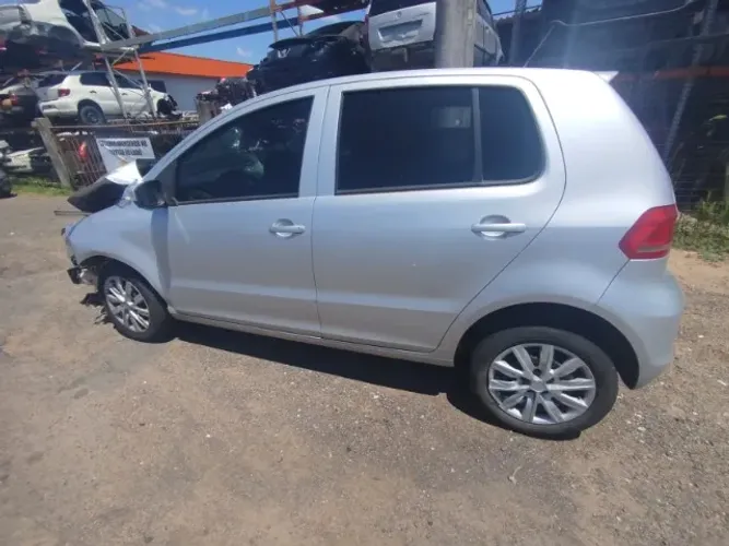 Sucata Volks Fox Trendline 1.0 2014/2015- Para retirada de peças - Baixado