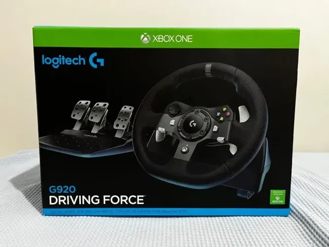 Volante Logitech G920 Driving Force + Pedais (Xbox e PC) - Ótimo Estado