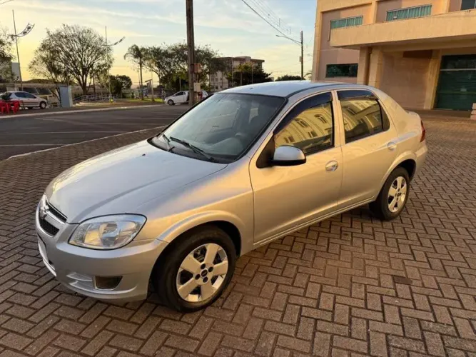 Chevrolet Prisma Sed. LT 1.4 8V Flexpower 4P 2012