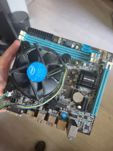 Placa mãe Bluecase - LGA 1151