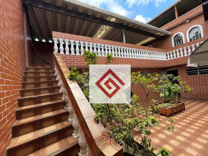 Casa à venda, 257 m² por R$ 960.000,00 - Vila Scarpelli - Santo André/SP