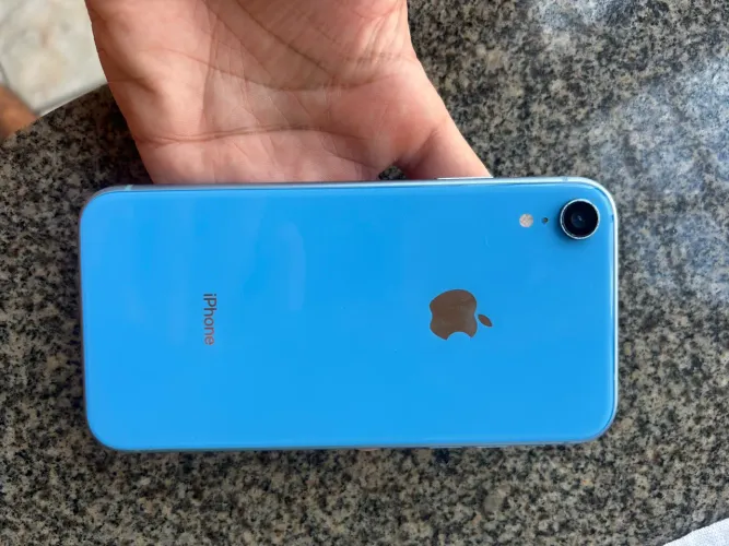iPhone XR - Bateria 75% (Tudo Original)