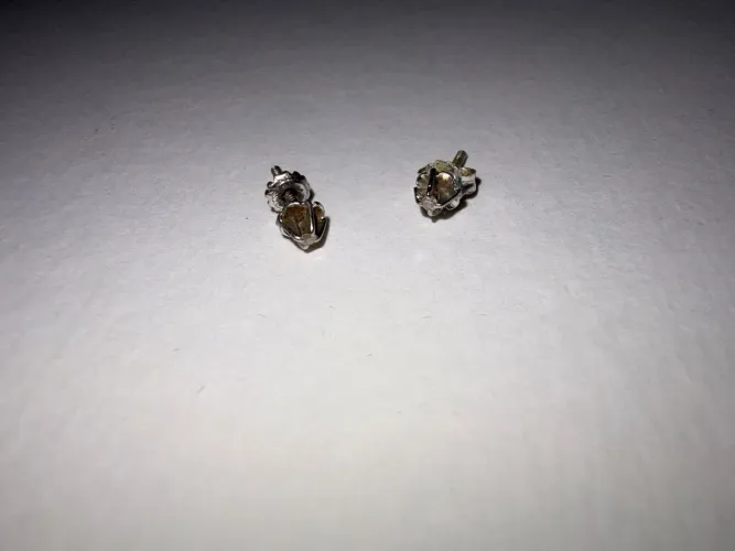 Brincos de platina com diamantes