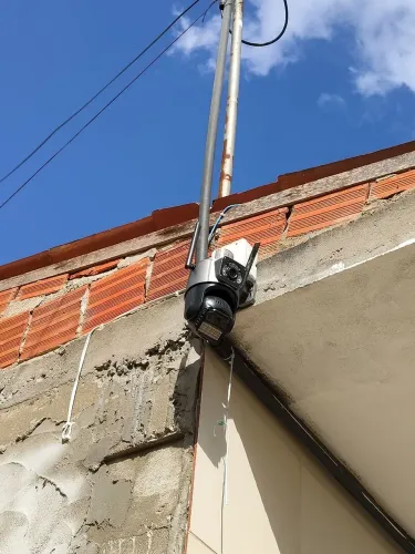 Câmera wifi de lente dupla com sirene