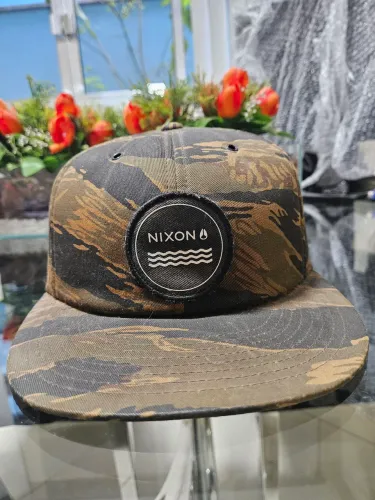 Boné Nixon Camuflado Snapback - Aba Reta