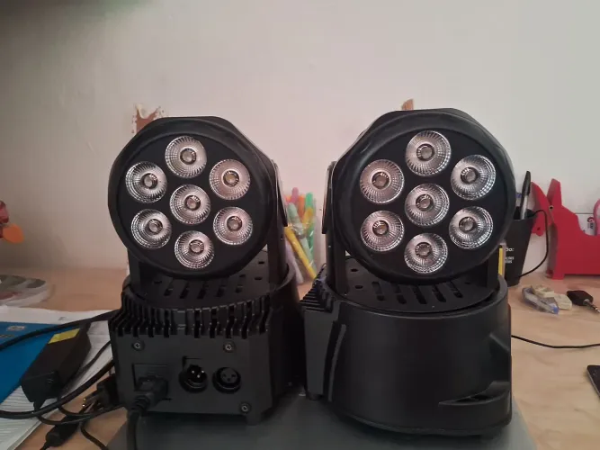 2 Mini Moving Luatek luz de led para fesra
