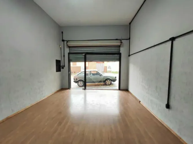 Salão : / Comercial / Vila Santa Terezinha