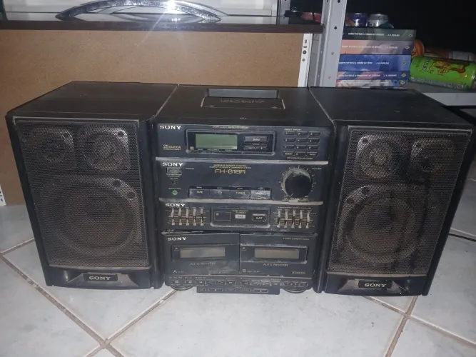 Rádio e toca fitas sony